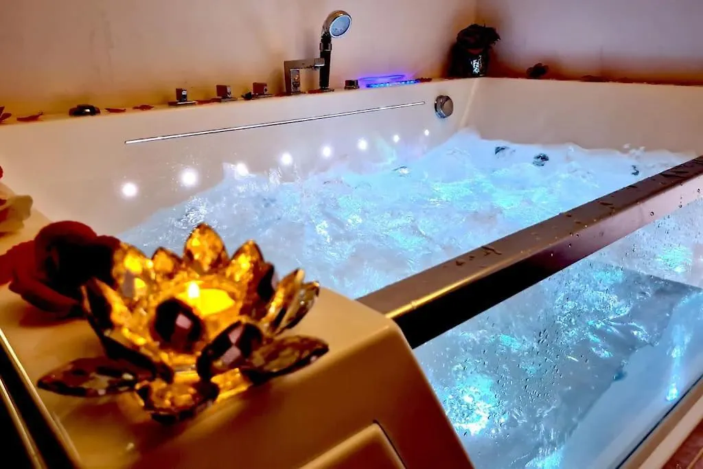 Jacuzzi Apartment Near The Royal Castle Krakow Poland